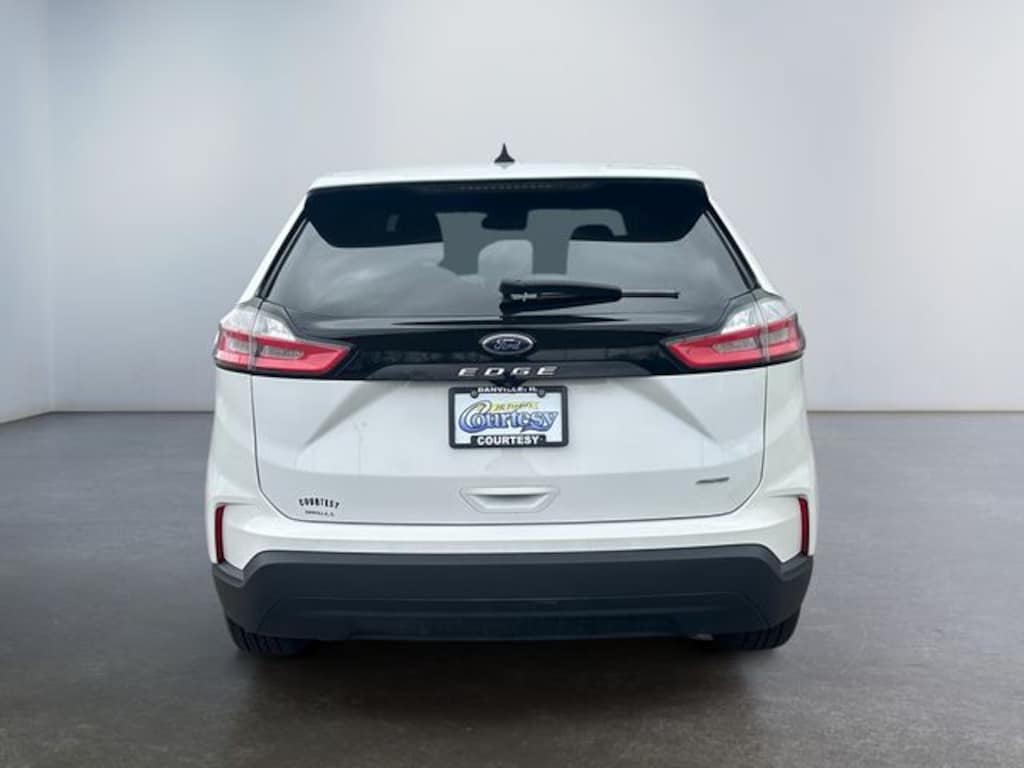 Used 2022 Ford Edge SE SUV