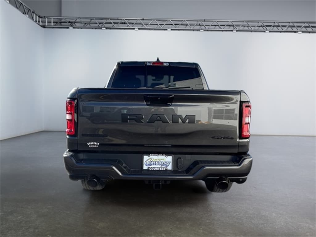 New 2026 Ram 1500 BIG HORN CREW CAB 4X4 5'7 BOX Pickup