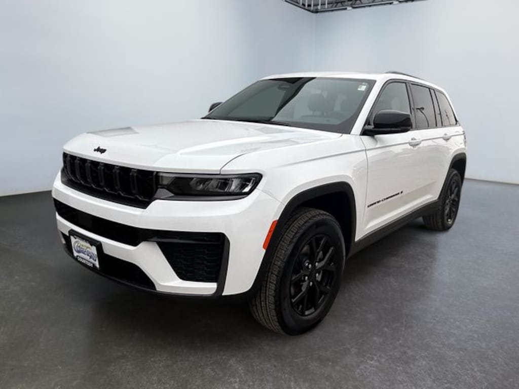 New 2026 Jeep Grand Cherokee LAREDO ALTITUDE 4X4 Sport Utility