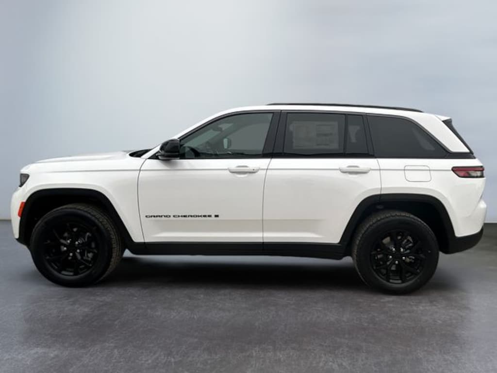New 2026 Jeep Grand Cherokee LAREDO ALTITUDE 4X4 Sport Utility