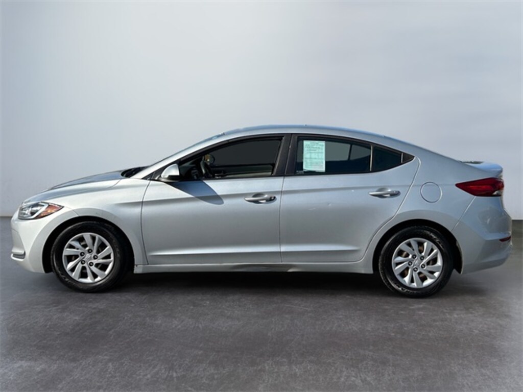 Used 2018 Hyundai Elantra SE Sedan