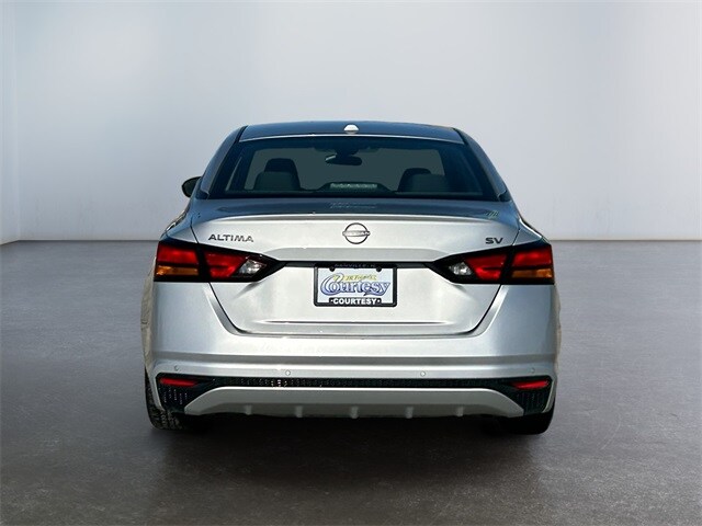 2023 Nissan Altima 2.5 SV photo 4