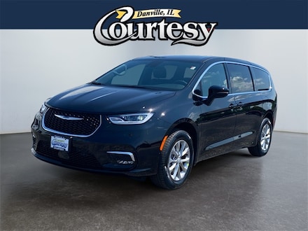 Featured new 2026 Chrysler Pacifica SELECT AWD Passenger Van for sale in Danville, IL