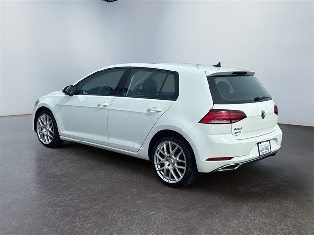 2021 Volkswagen Golf TSI photo 3