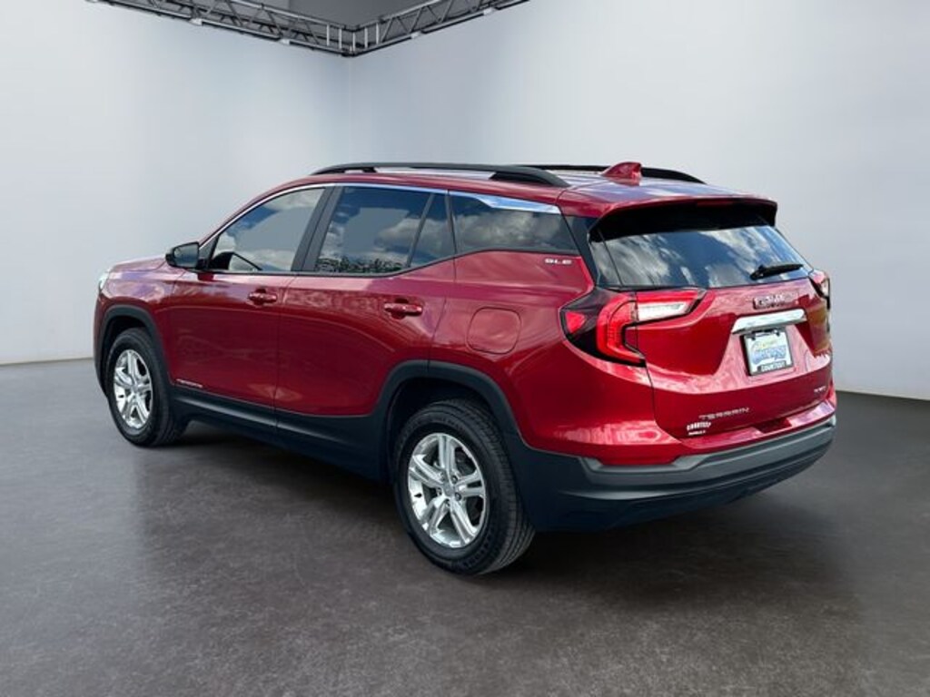 Used 2022 GMC Terrain SLE SUV