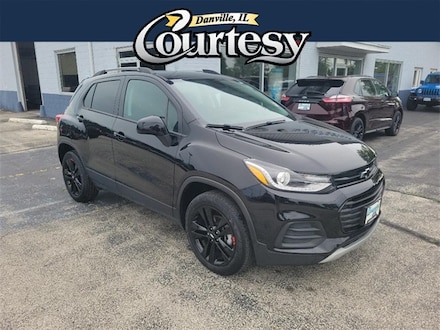 Featured used 2021 Chevrolet Trax LT SUV for sale in Danville, IL