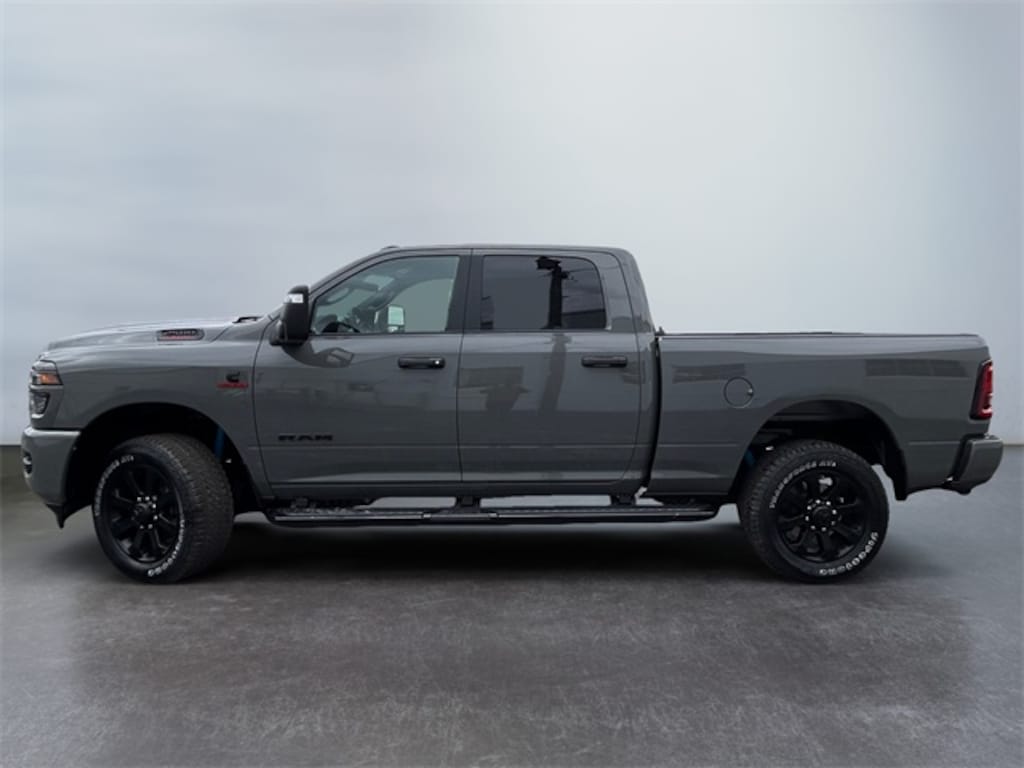 New 2026 Ram 2500 BIG HORN CREW CAB 4X4 6'4 BOX Pickup