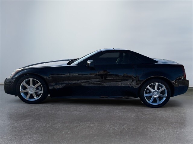 2005 Cadillac XLR Base photo 2