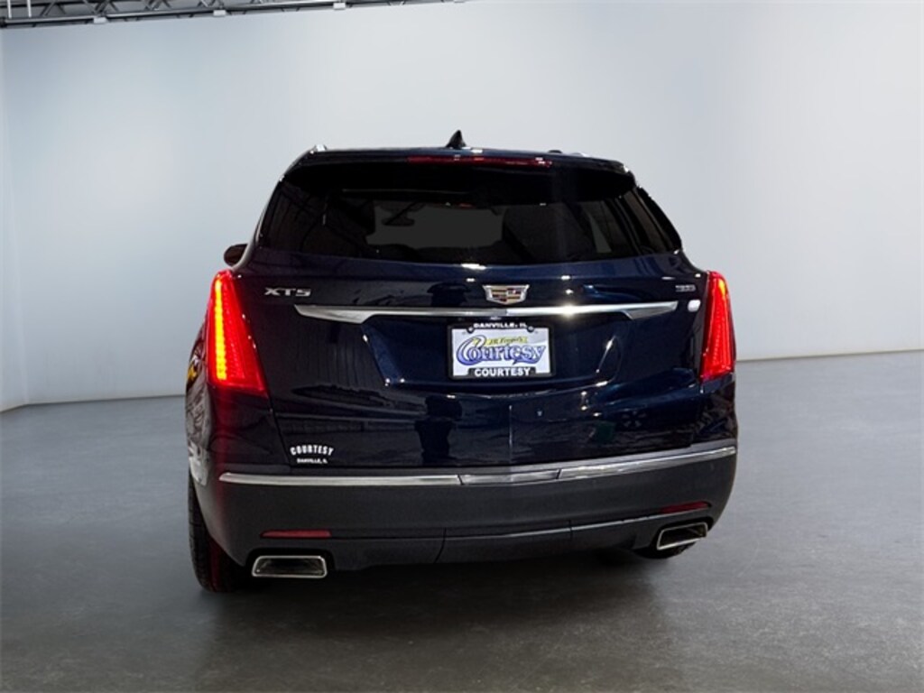 Used 2017 CADILLAC XT5 Luxury SUV