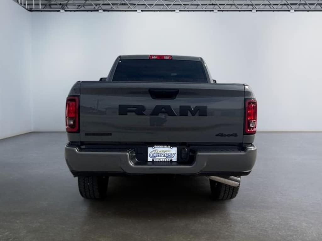 New 2026 Ram 2500 BIG HORN CREW CAB 4X4 6'4 BOX Pickup