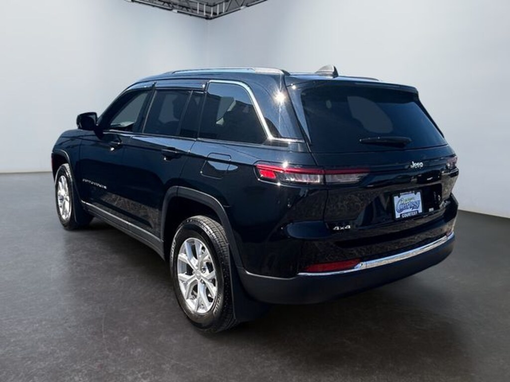 Used 2024 Jeep Grand Cherokee Limited SUV