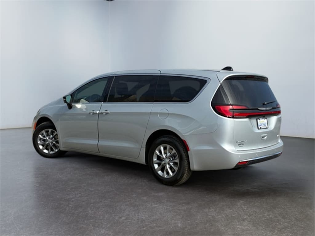 New 2026 Chrysler Pacifica SELECT AWD Passenger Van