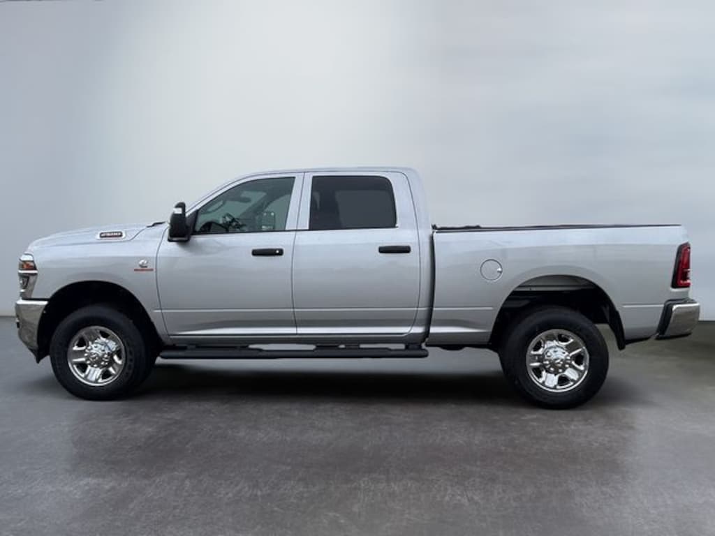New 2026 Ram 2500 TRADESMAN CREW CAB 4X4 6'4 BOX Pickup