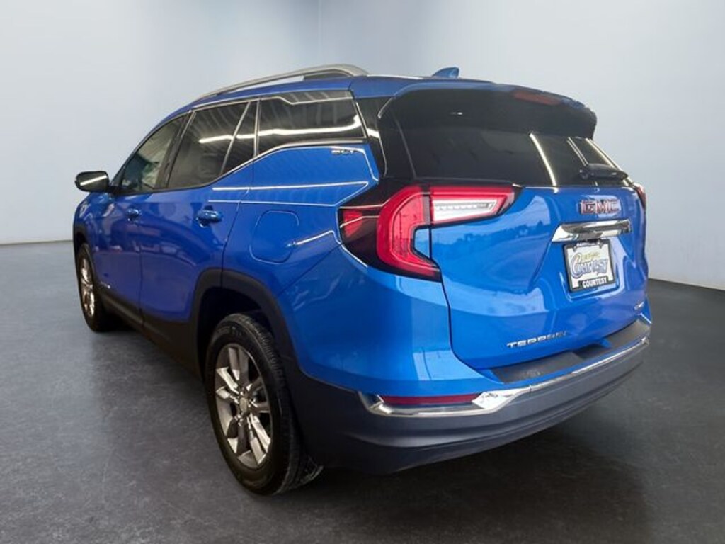 Used 2024 GMC Terrain SLT SUV