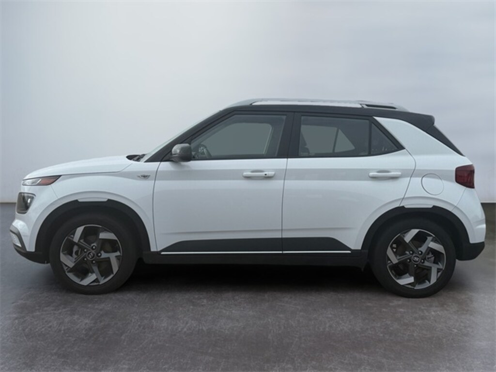Used 2023 Hyundai Venue Limited SUV