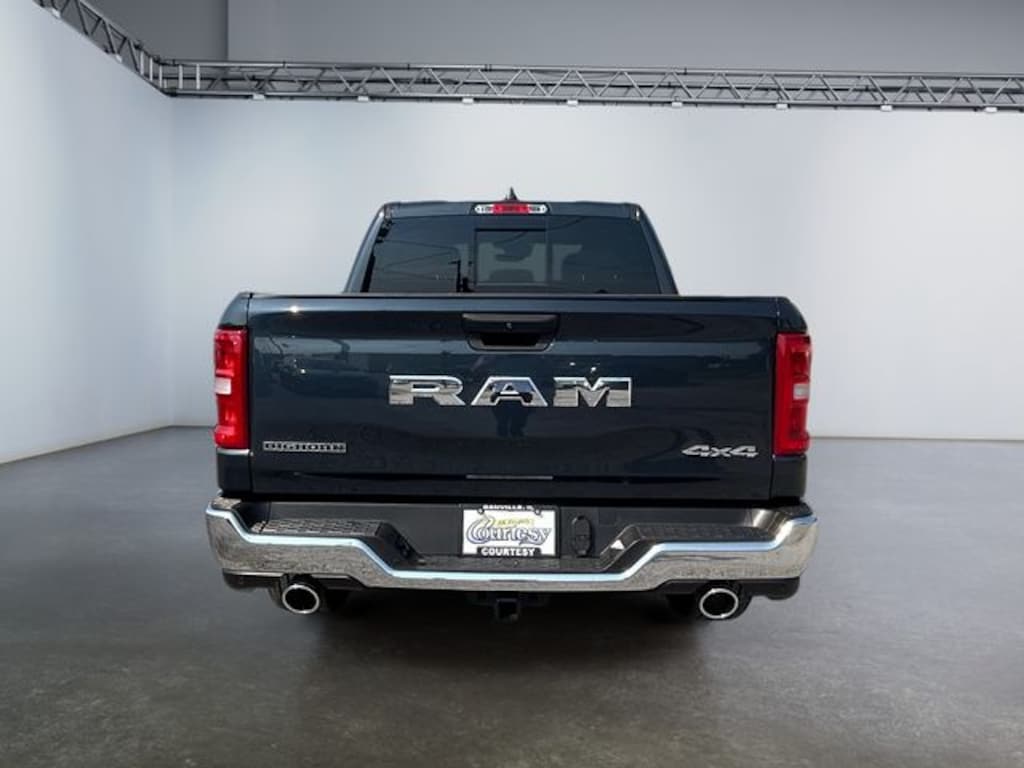 New 2026 Ram 1500 BIG HORN CREW CAB 4X4 5'7 BOX Pickup