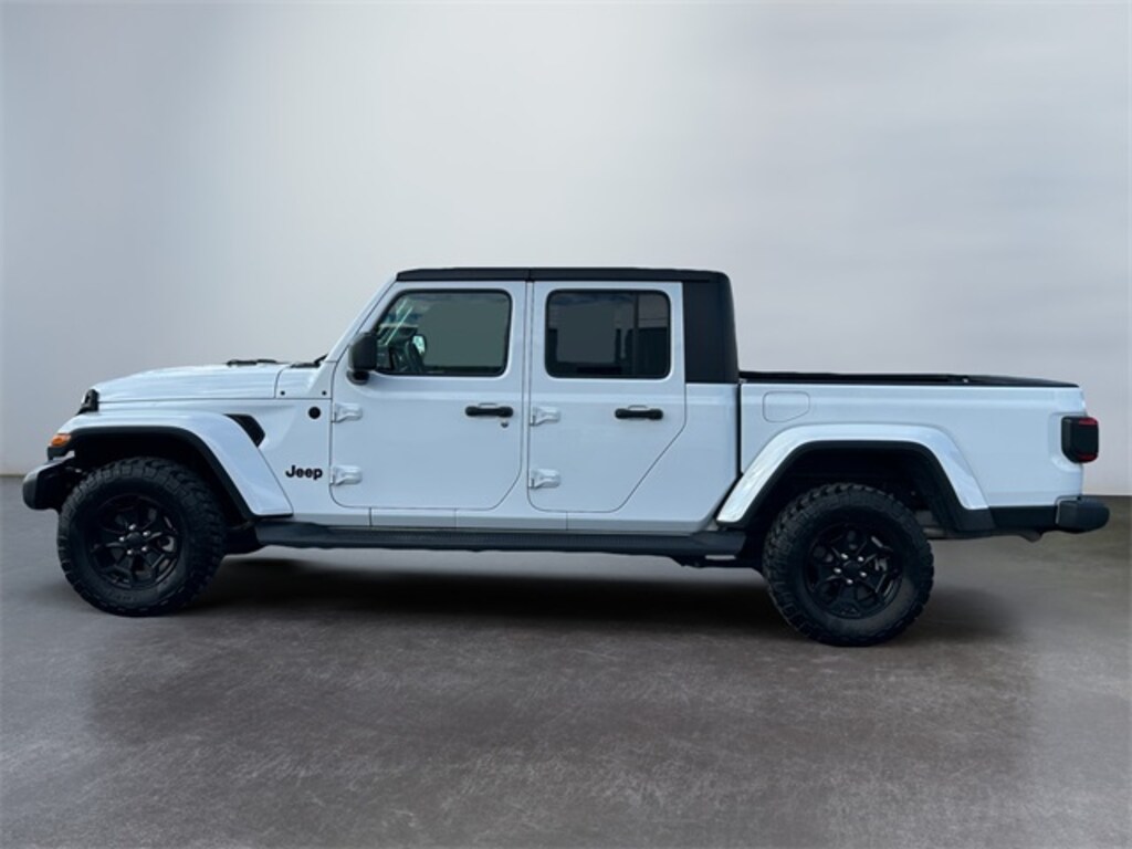 Used 2021 Jeep Gladiator Sport Truck Crew Cab