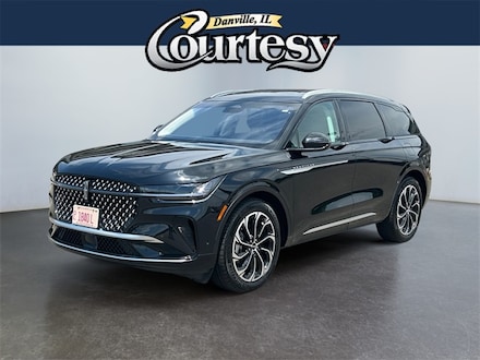 Featured used 2024 Lincoln Nautilus Reserve SUV for sale in Danville, IL