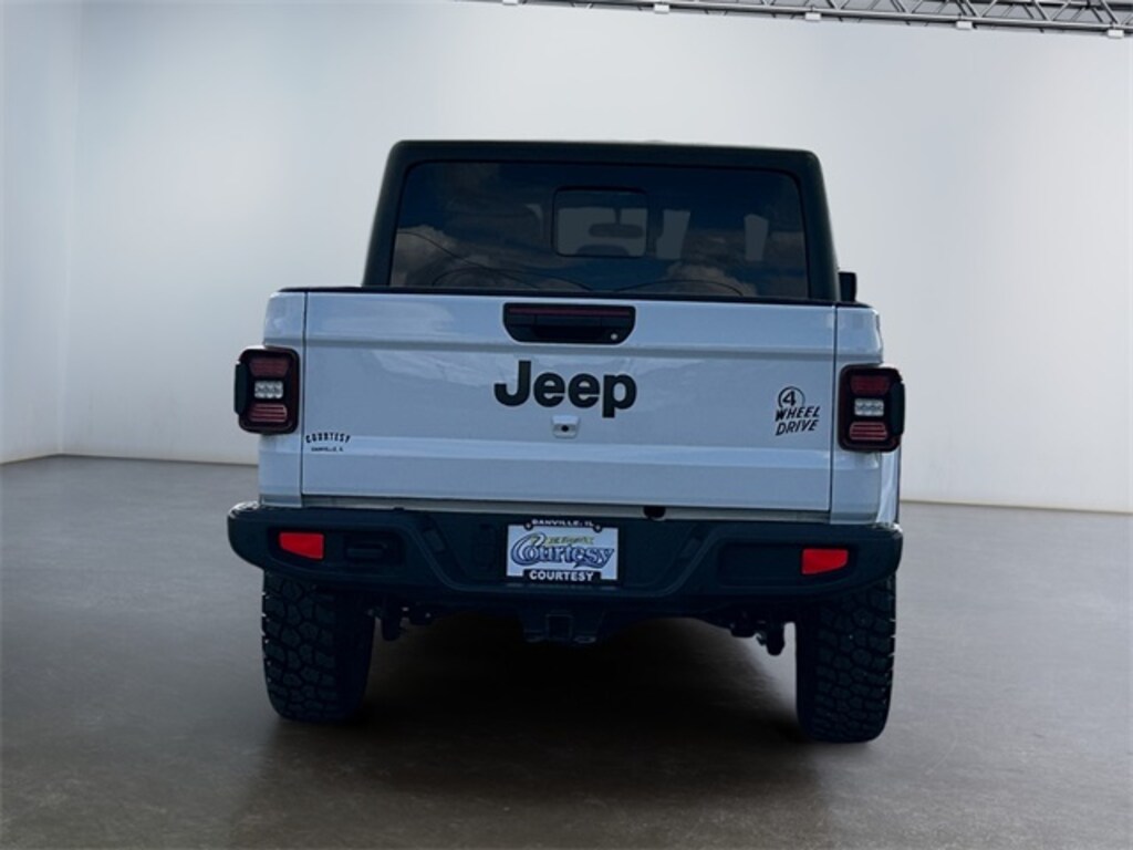 Used 2021 Jeep Gladiator Sport Truck Crew Cab