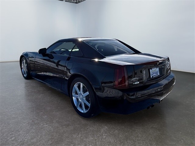 2005 Cadillac XLR Base photo 3