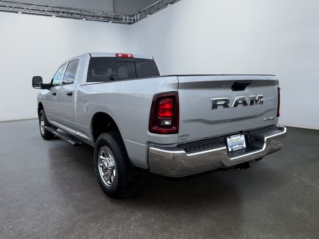 New 2026 Ram 2500 TRADESMAN CREW CAB 4X4 6'4 BOX Pickup