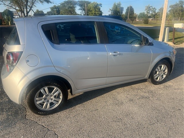 2015 Chevrolet Sonic LT photo 3