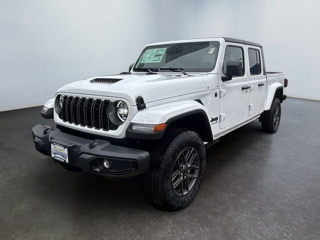 2026 Jeep Gladiator Pickup 