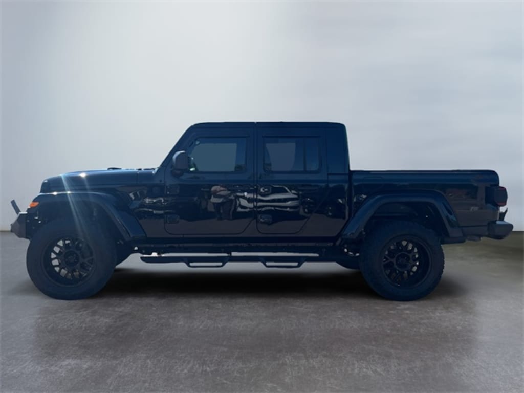 Used 2021 Jeep Gladiator Overland Truck Crew Cab