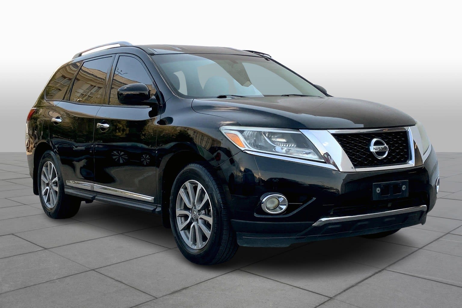 Used 2014 Nissan Pathfinder SL with VIN 5N1AR2MN0EC703983 for sale in Houston, TX