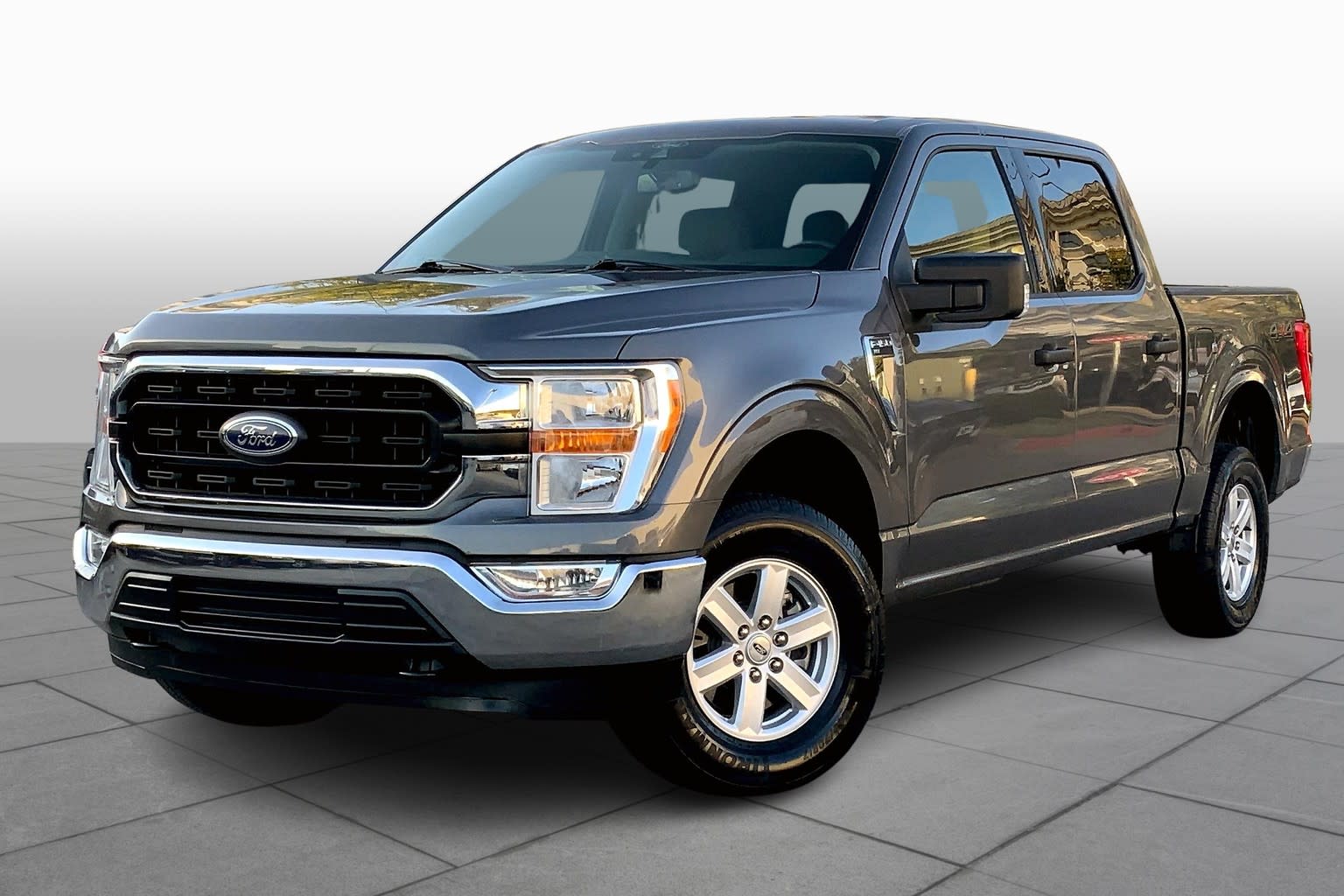 2021 Ford F-150 XLT's photo