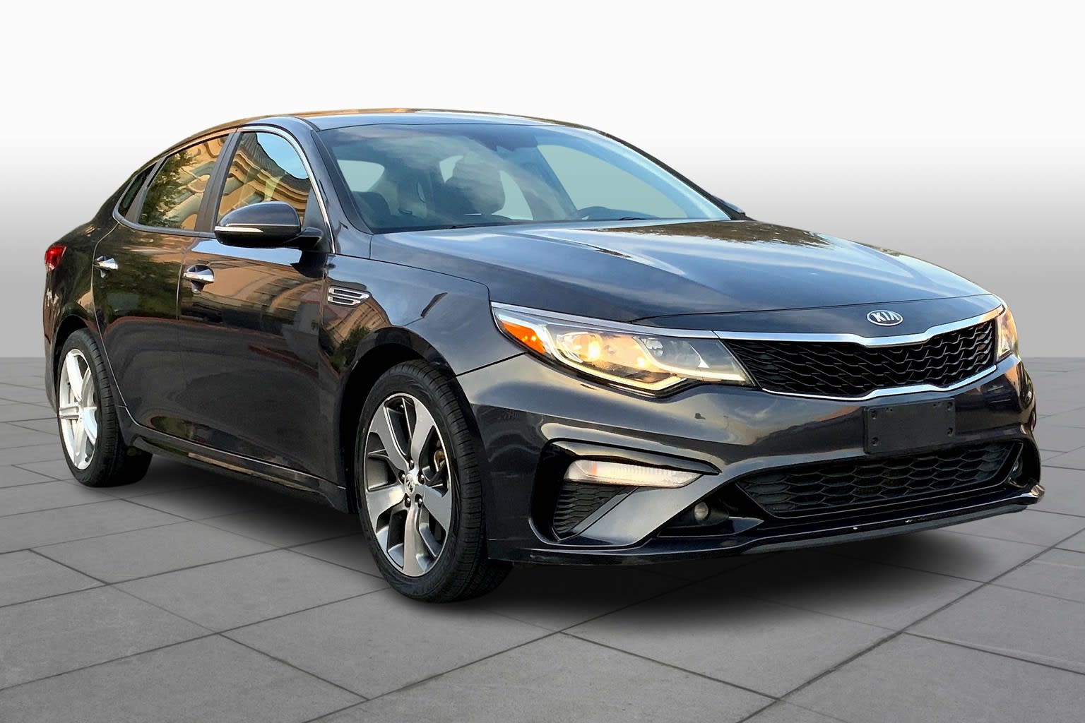 Used 2019 Kia Optima S with VIN 5XXGT4L37KG323417 for sale in Houston, TX