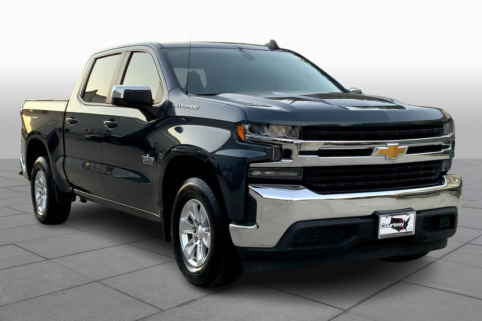 Used 2020 Chevrolet Silverado 1500 LT with VIN 3GCPWCEK2LG215288 for sale in Houston, TX