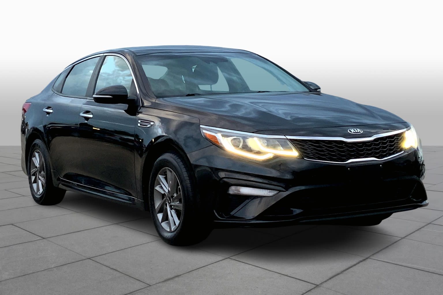 Used 2020 Kia Optima LX with VIN 5XXGT4L3XLG391342 for sale in Houston, TX