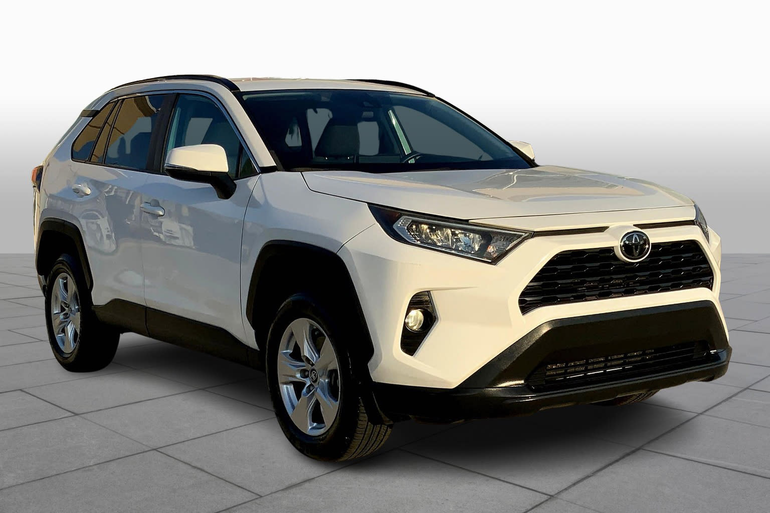 Used 2020 Toyota RAV4 XLE with VIN 2T3W1RFV5LC046505 for sale in Houston, TX