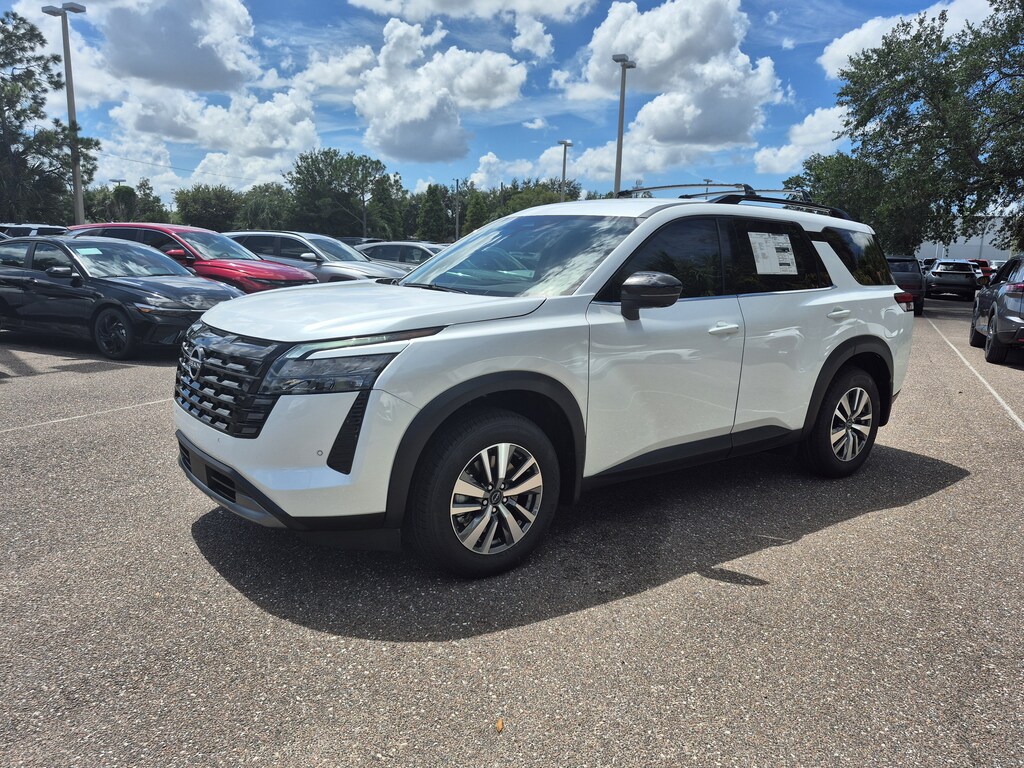 New 2026 Nissan Pathfinder SL SUV