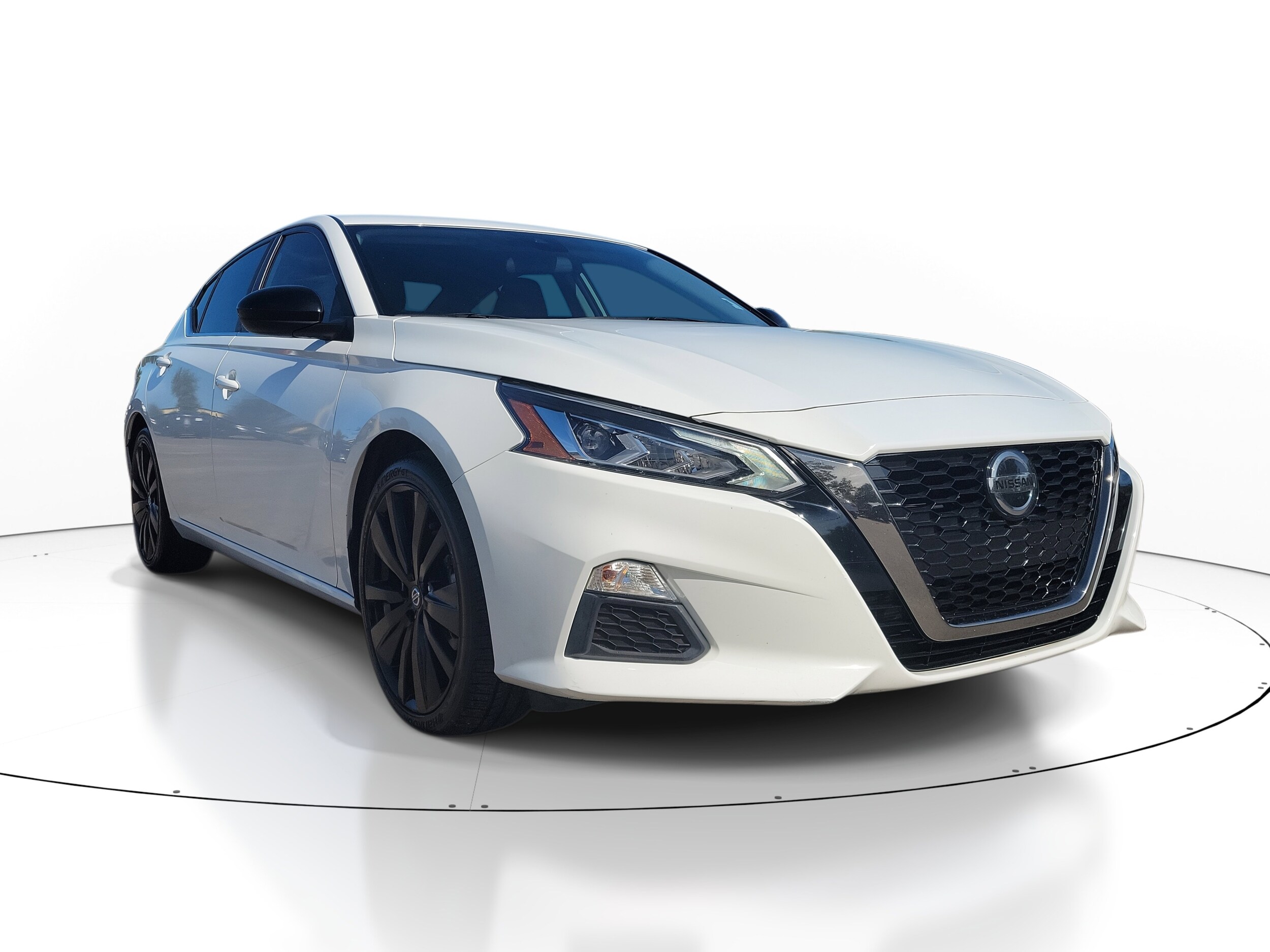 2021 Nissan Altima 2.5 SR photo 2
