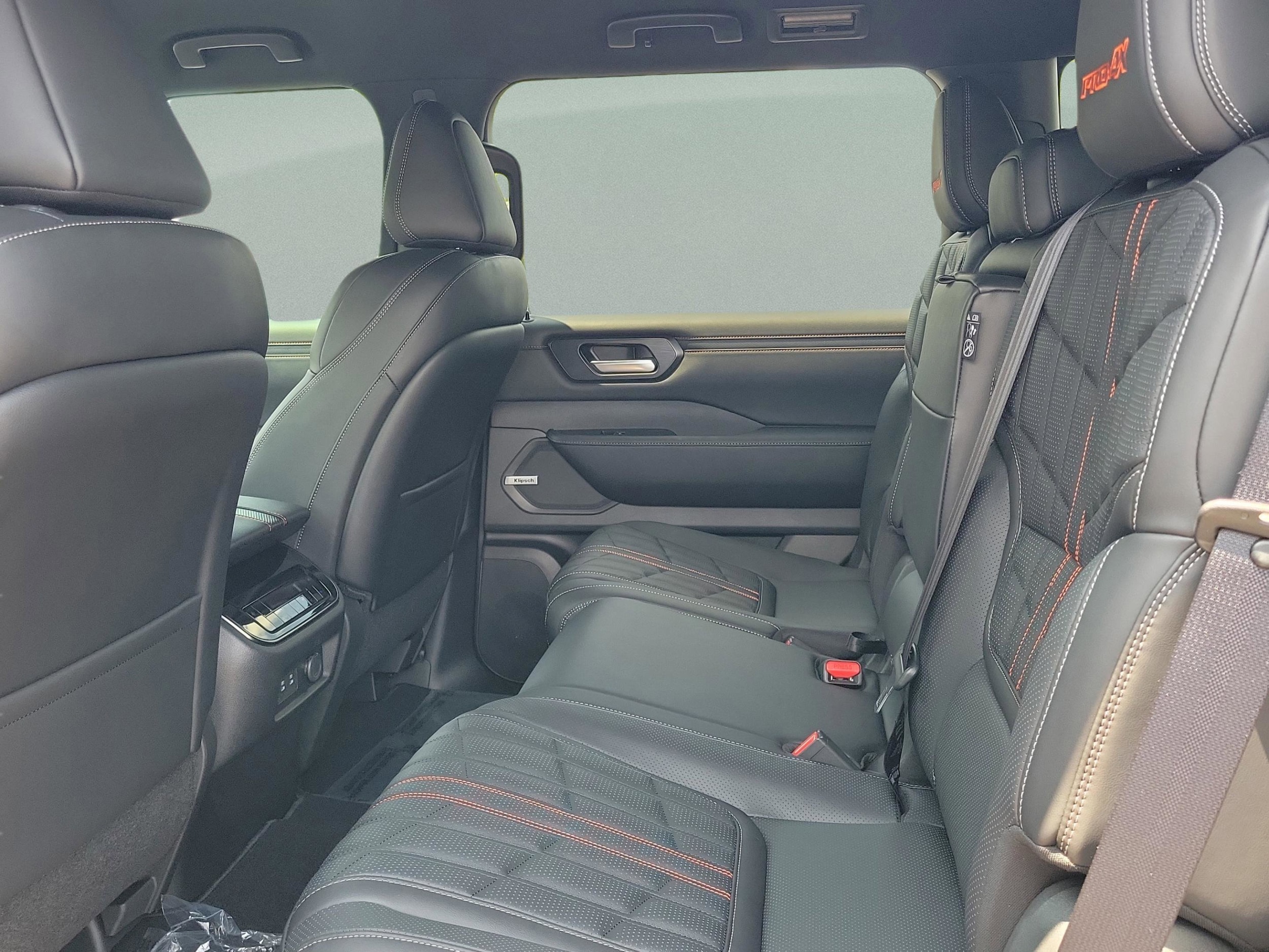 2025 Nissan Armada PRO-4X - Photo 14