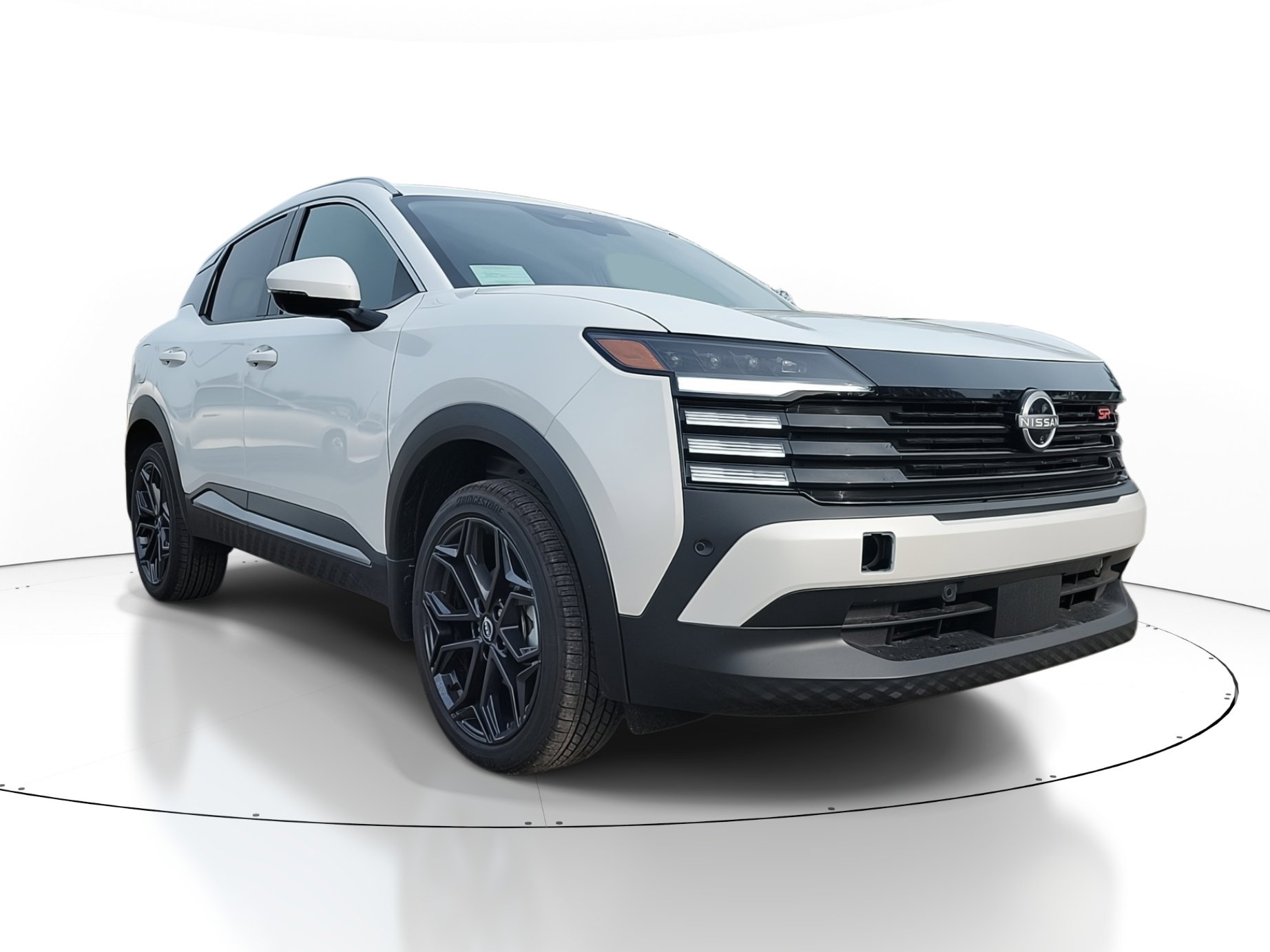 2025 Nissan Kicks SR photo 2
