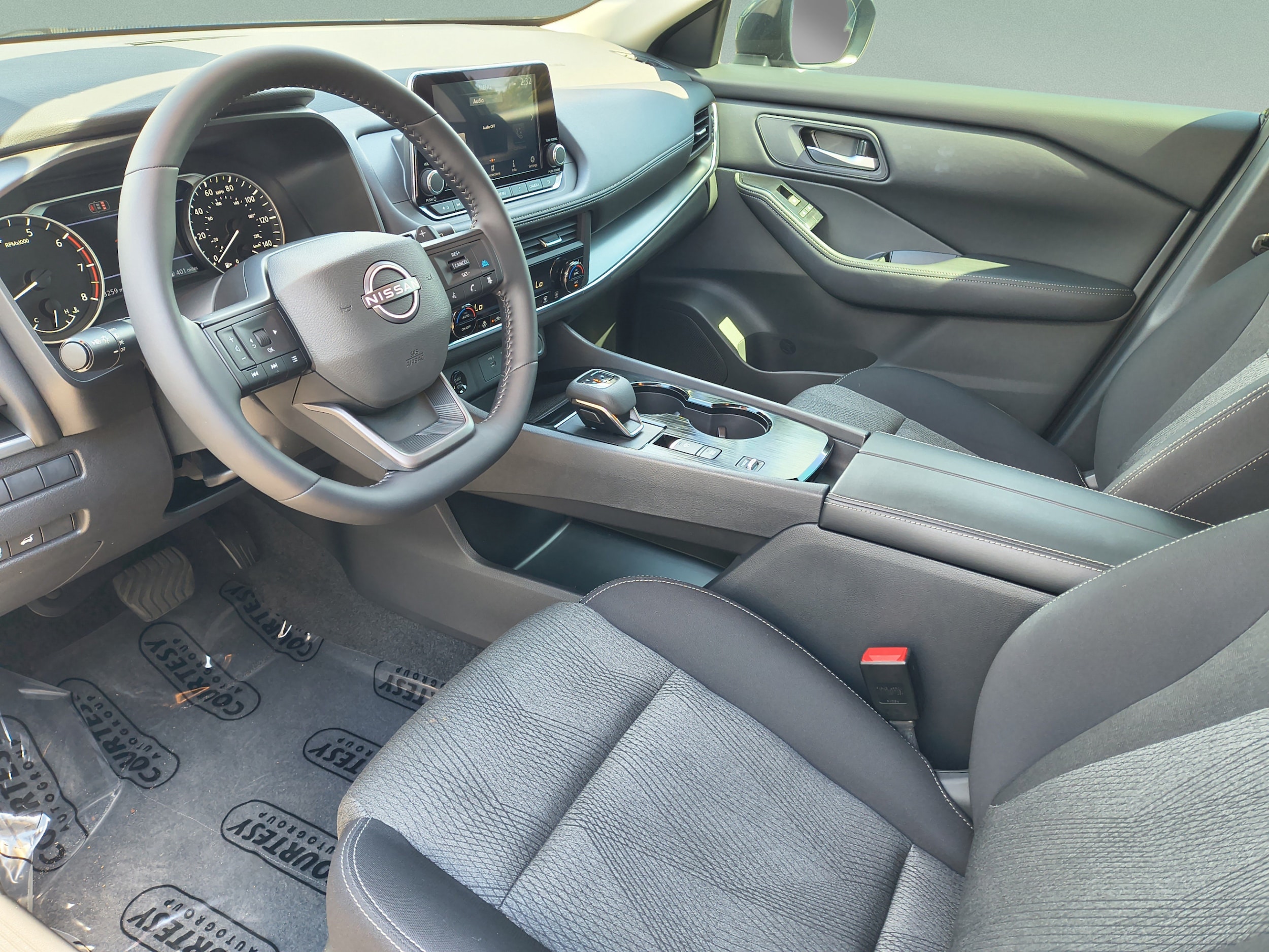 2026 Nissan Rogue SV - Photo 21