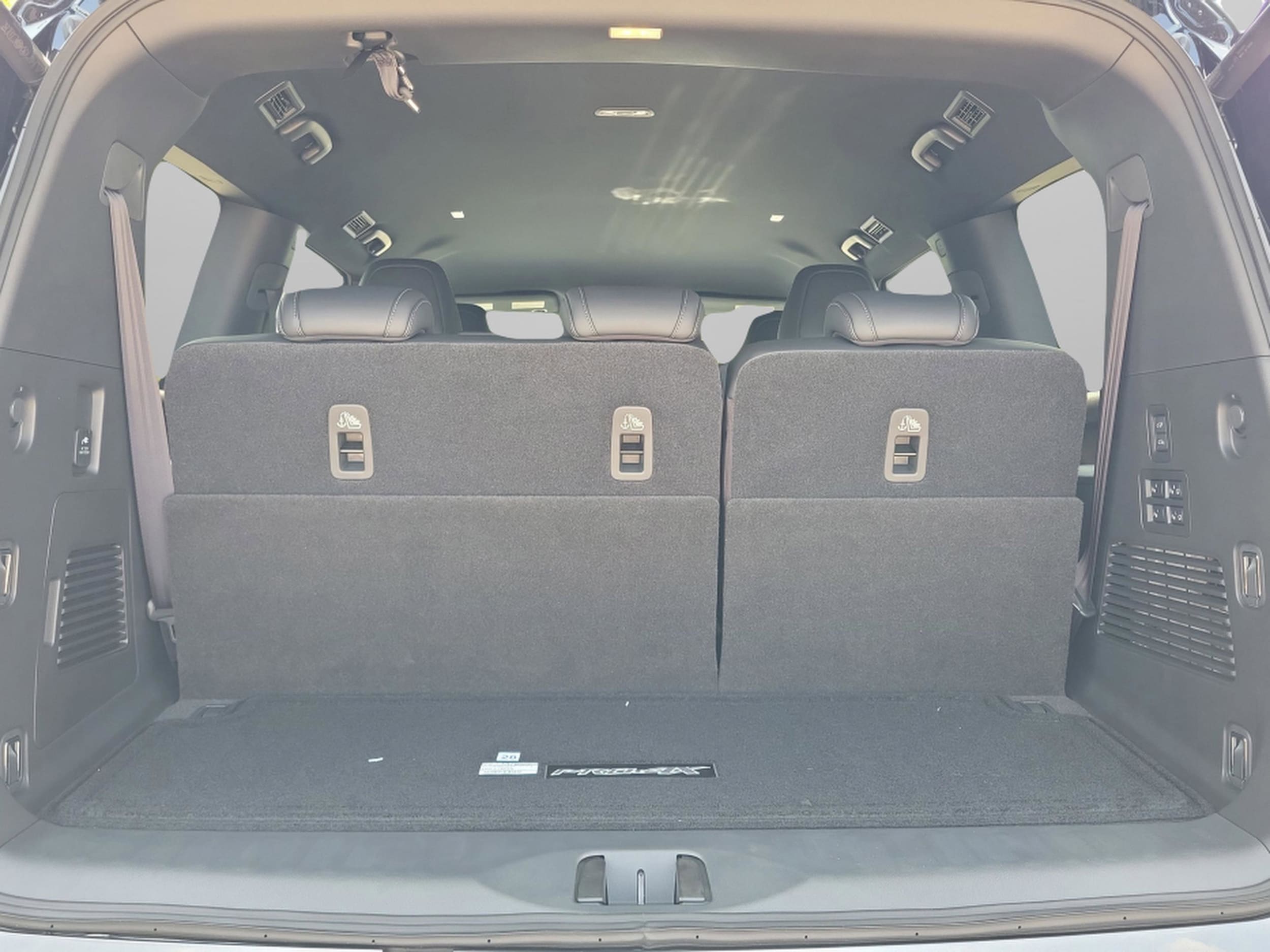 2025 Nissan Armada PRO-4X - Photo 10