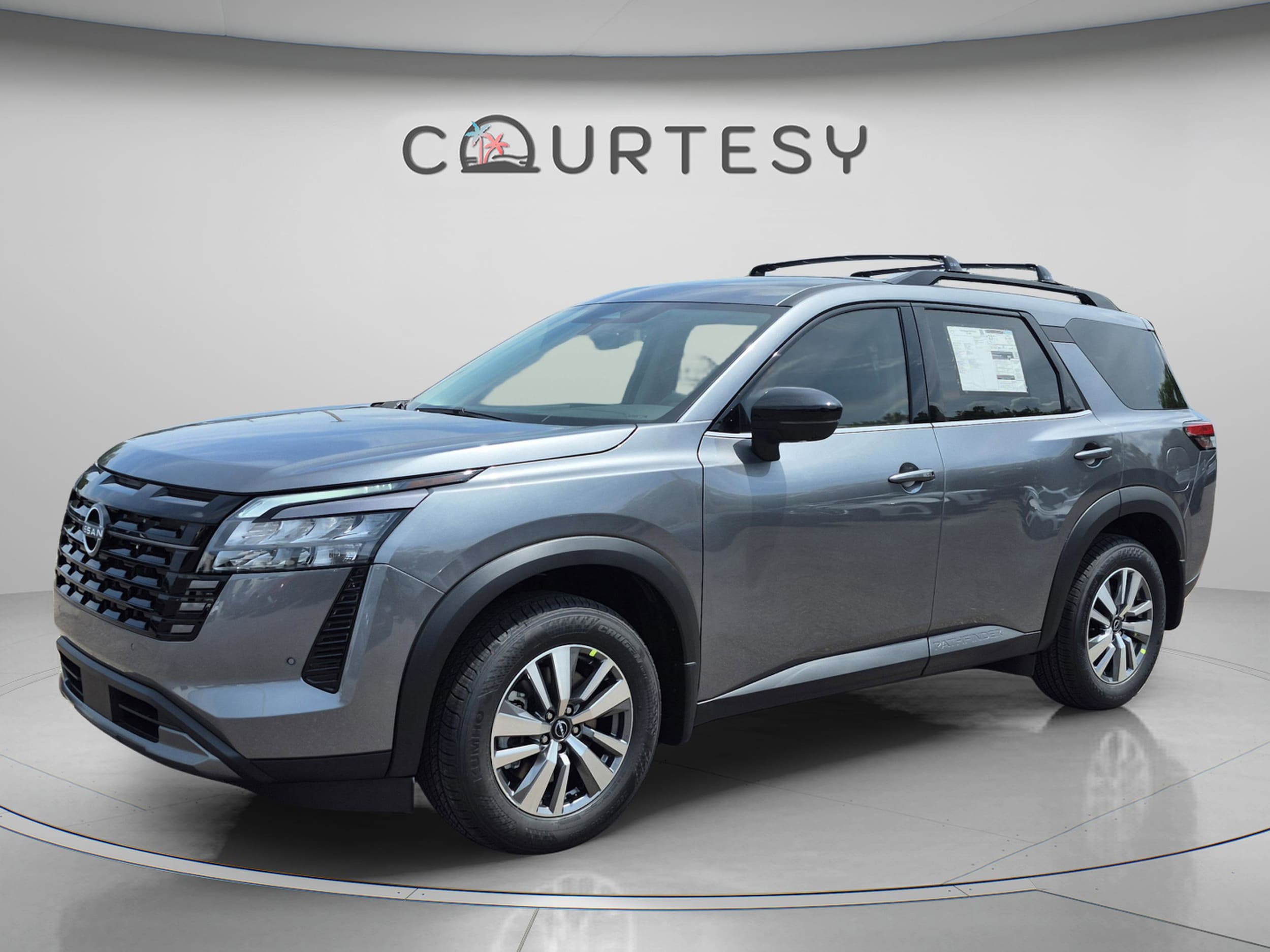 2026 Nissan Pathfinder SL 2WD's photo