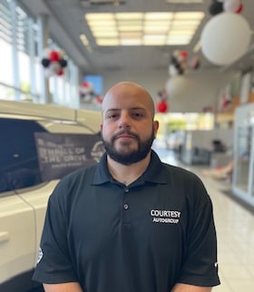 Staff member Daniel Consuegra from ID_9348d66029d4