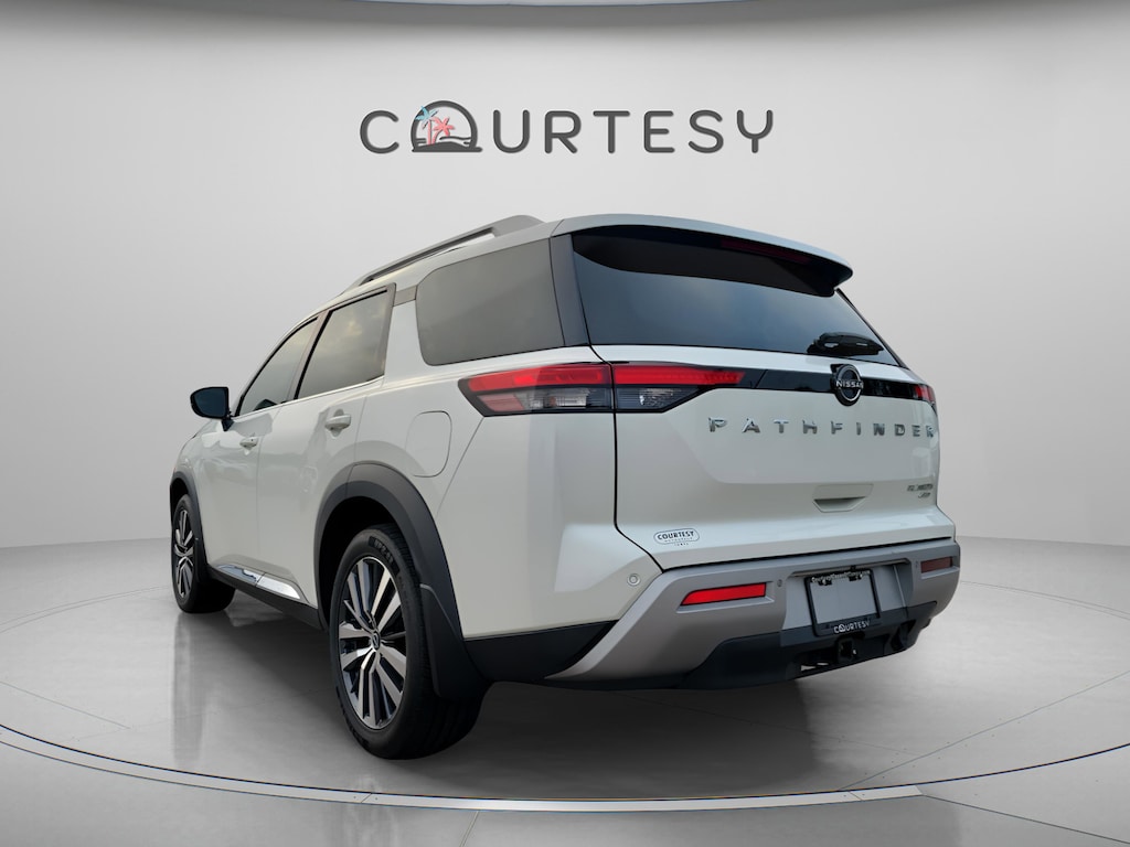 Used 2022 Nissan Pathfinder Platinum SUV