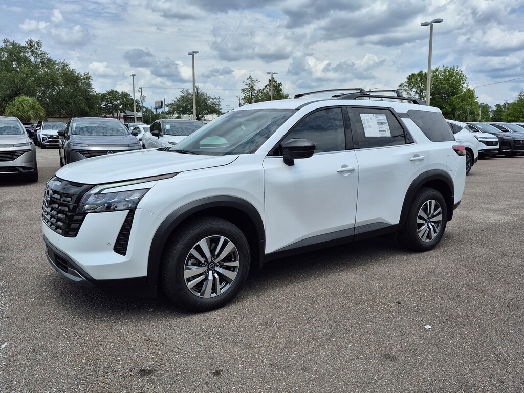 New 2026 Nissan Pathfinder SL SUV
