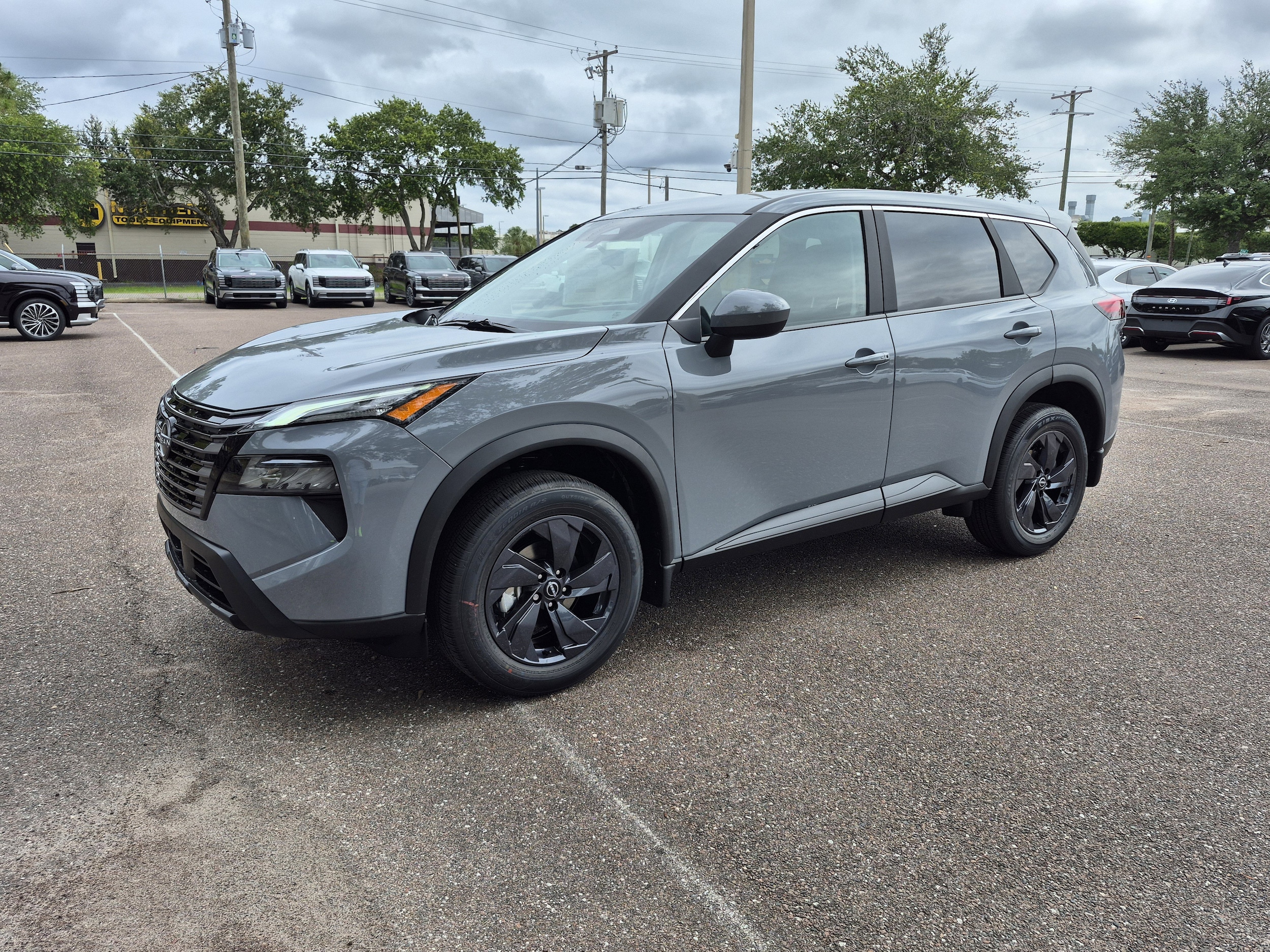 2026 Nissan Rogue SV FWD's photo