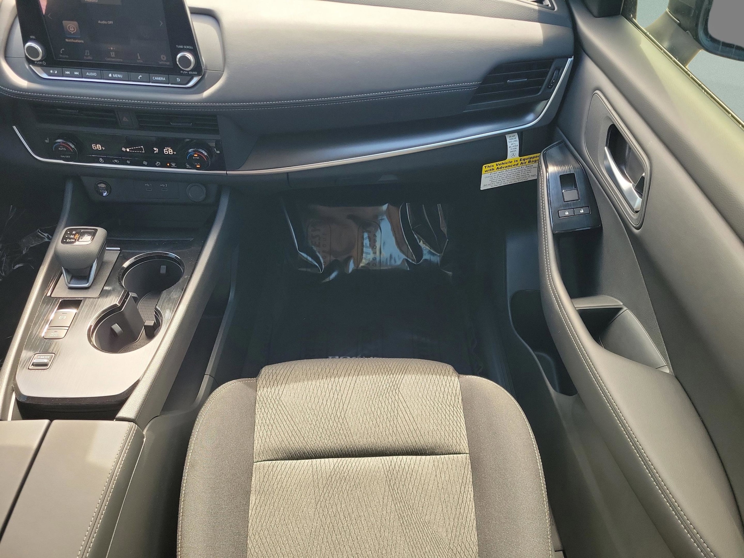 2026 Nissan Rogue SV - Photo 16