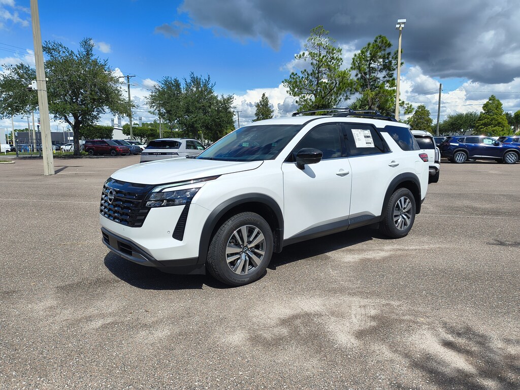 New 2026 Nissan Pathfinder SL SUV