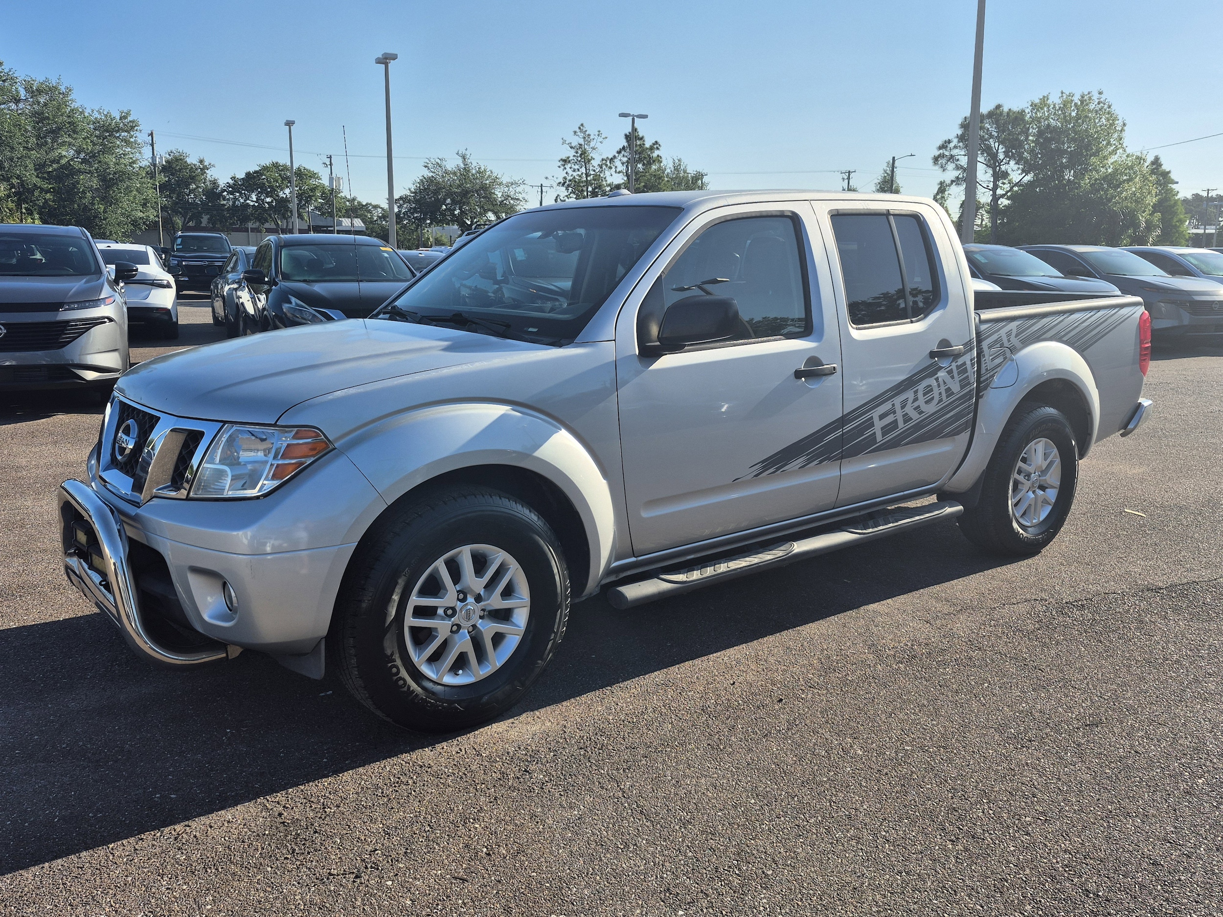 2014 Nissan Frontier's photo