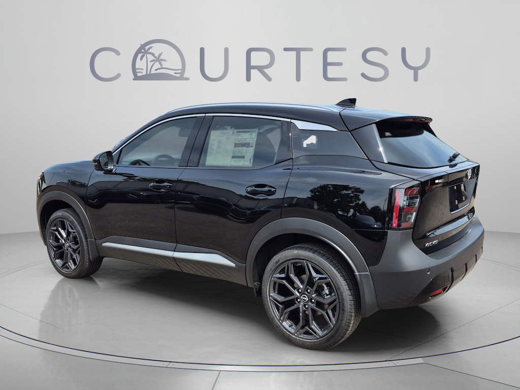 New 2026 Nissan Kicks SR SUV