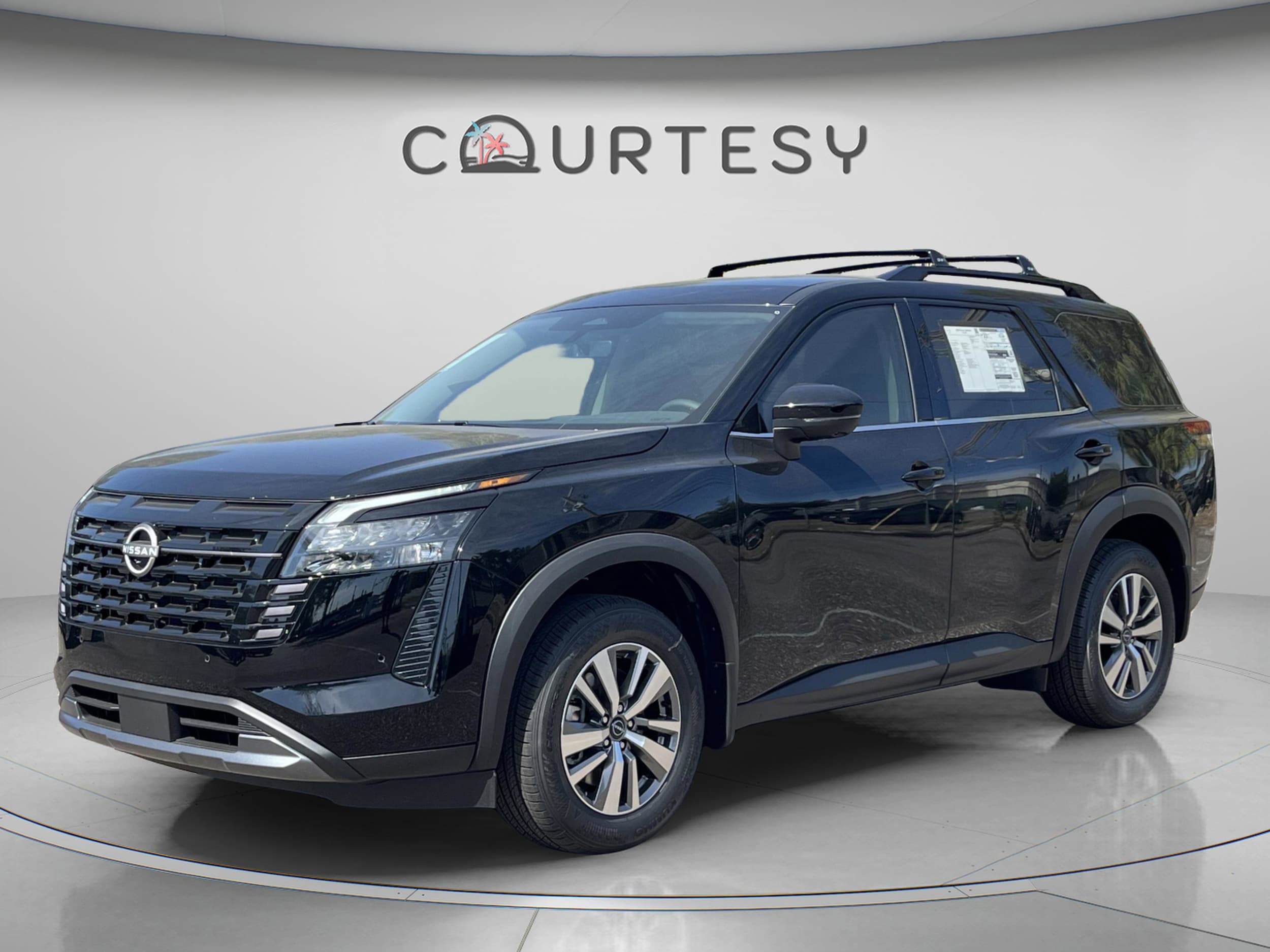 2026 Nissan Pathfinder SL 2WD's photo